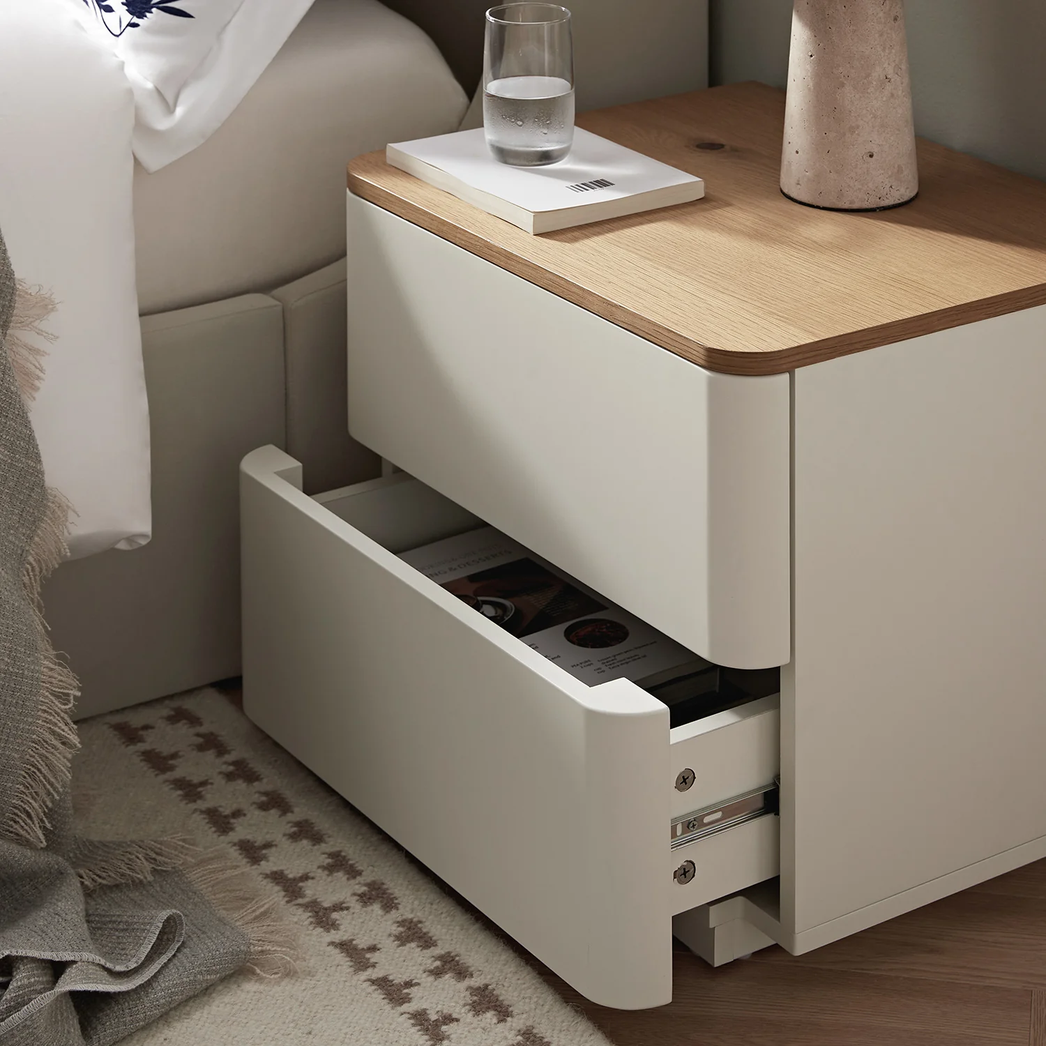 Agnes Curved Edge 2 Drawer Bedside Table, Off White with Oak Top - Image 4